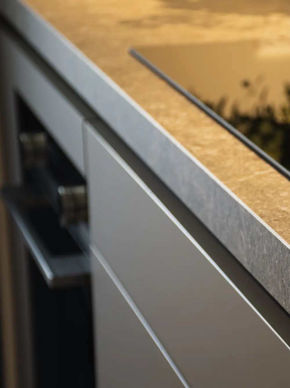 Cocina premium diseñada por Ocre Studio en Elche